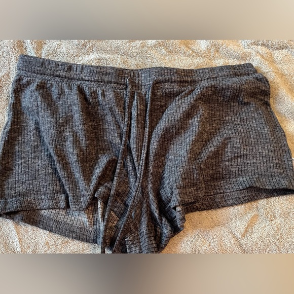 Various brand of sleep/lounge shorts. All size medium. Great condition. Offer! - Picture 13 of 14